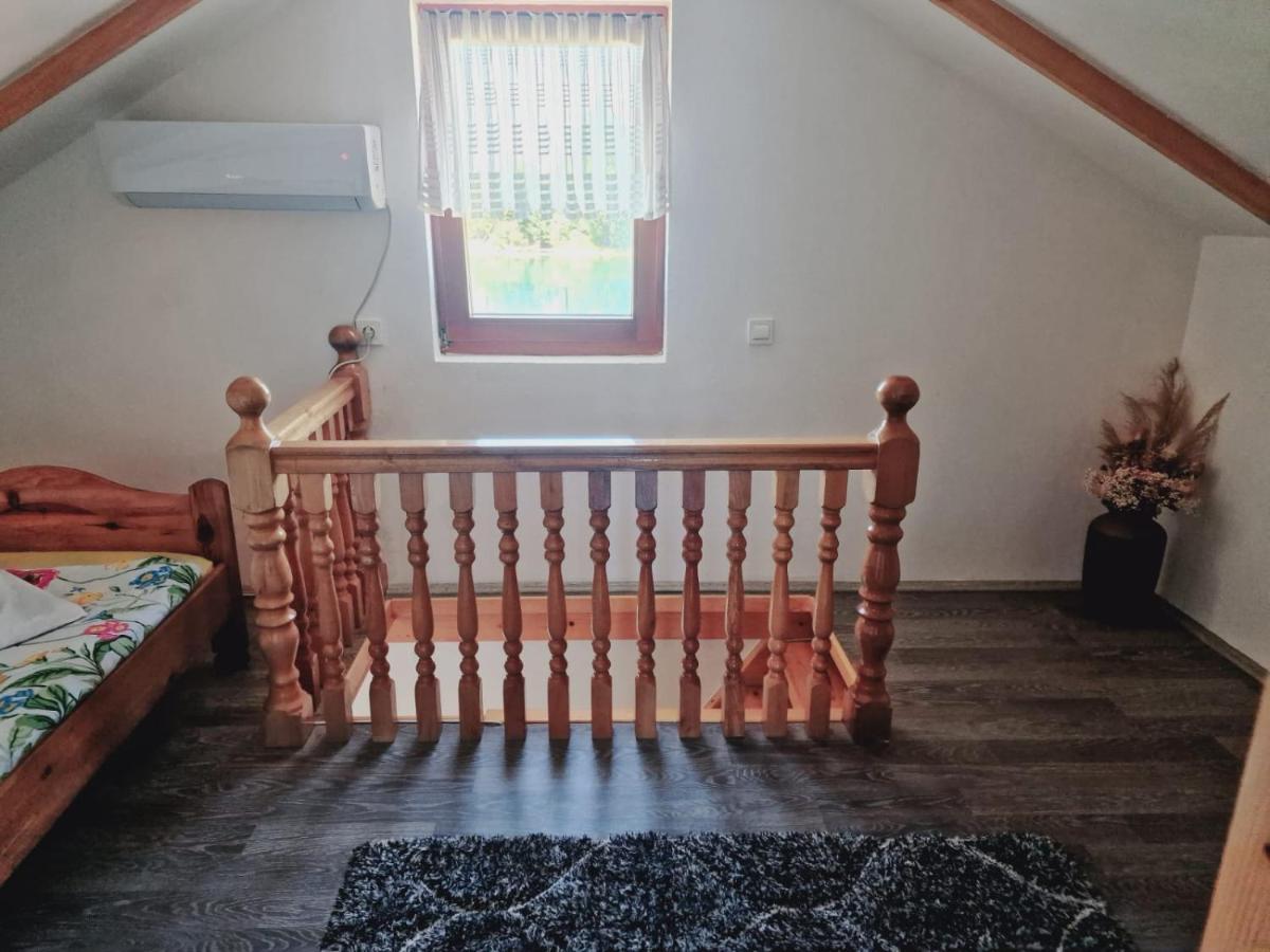 Vila Kuca Za Odmor Susnjar Ripac Exteriér fotografie