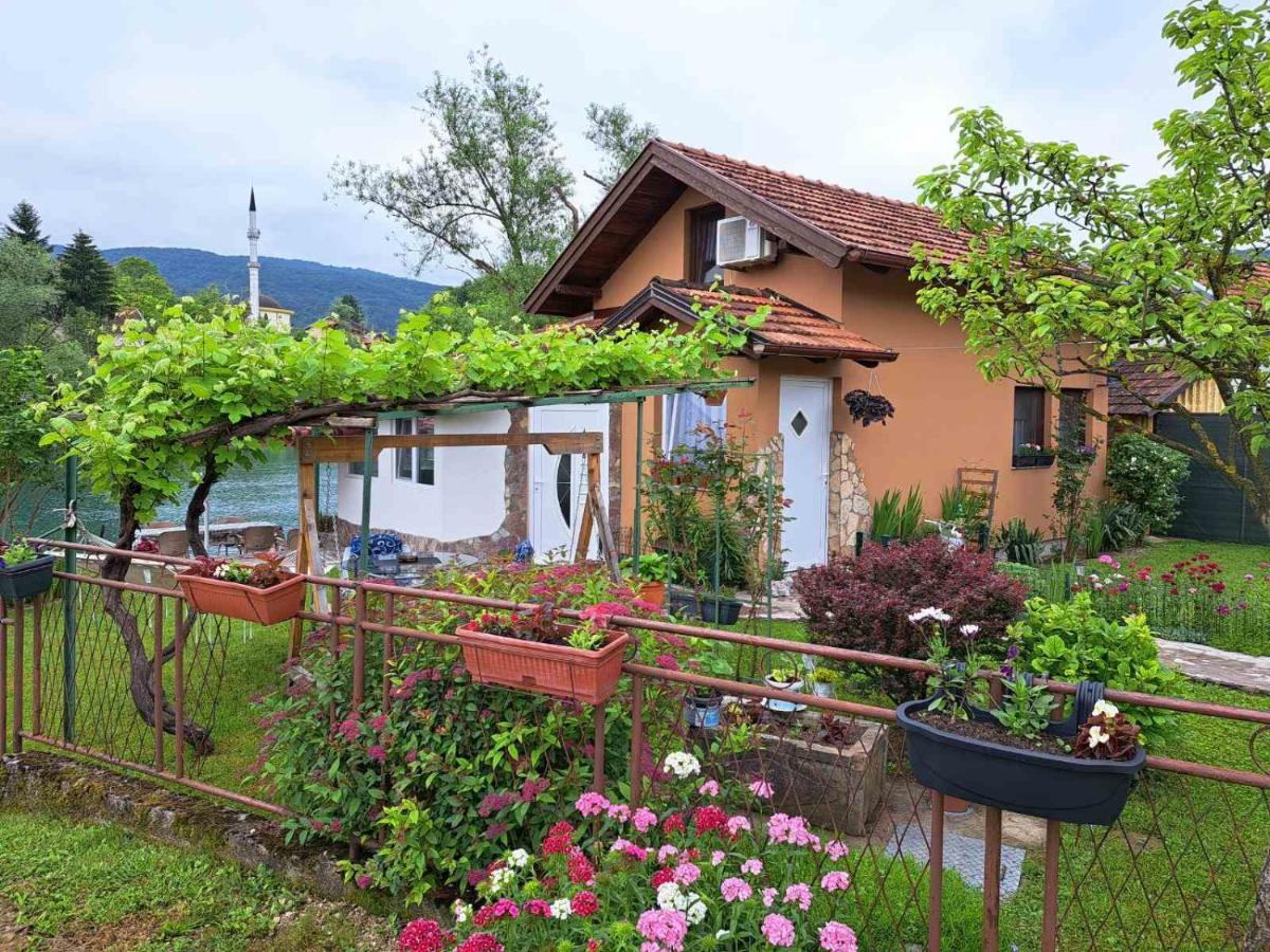 Vila Kuca Za Odmor Susnjar Ripac Exteriér fotografie