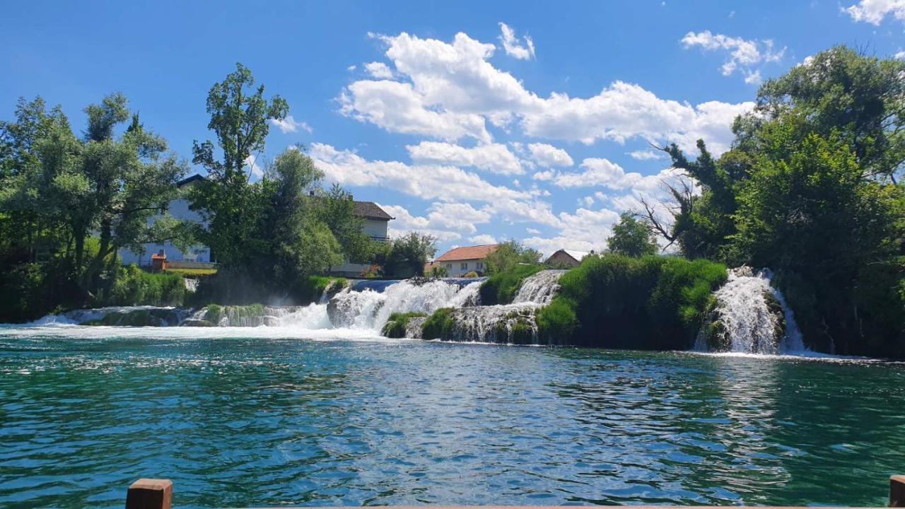 Vila Kuca Za Odmor Susnjar Ripac Exteriér fotografie
