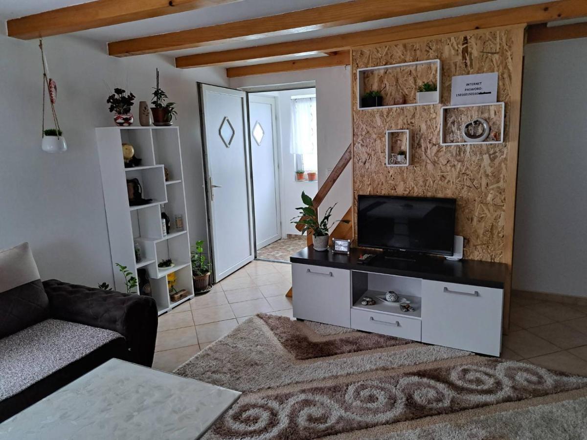 Vila Kuca Za Odmor Susnjar Ripac Exteriér fotografie