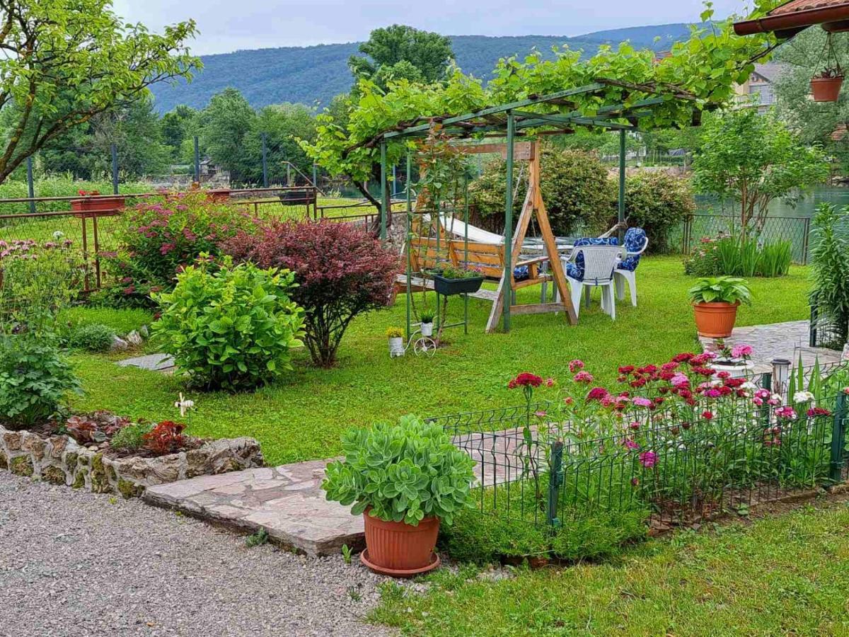 Vila Kuca Za Odmor Susnjar Ripac Exteriér fotografie