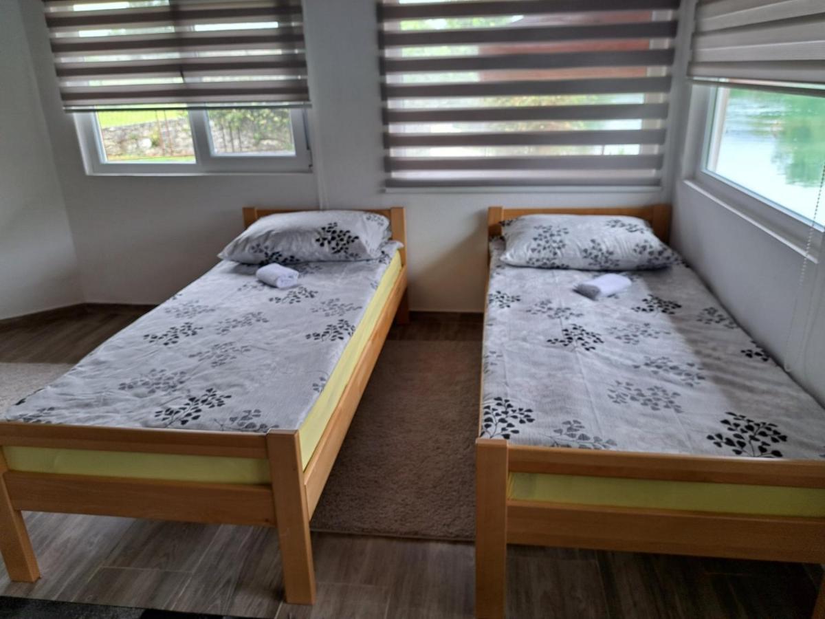 Vila Kuca Za Odmor Susnjar Ripac Exteriér fotografie