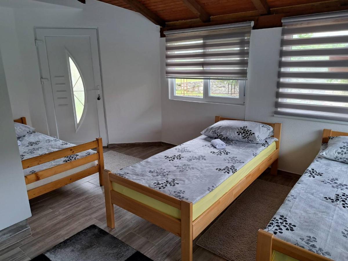 Vila Kuca Za Odmor Susnjar Ripac Exteriér fotografie